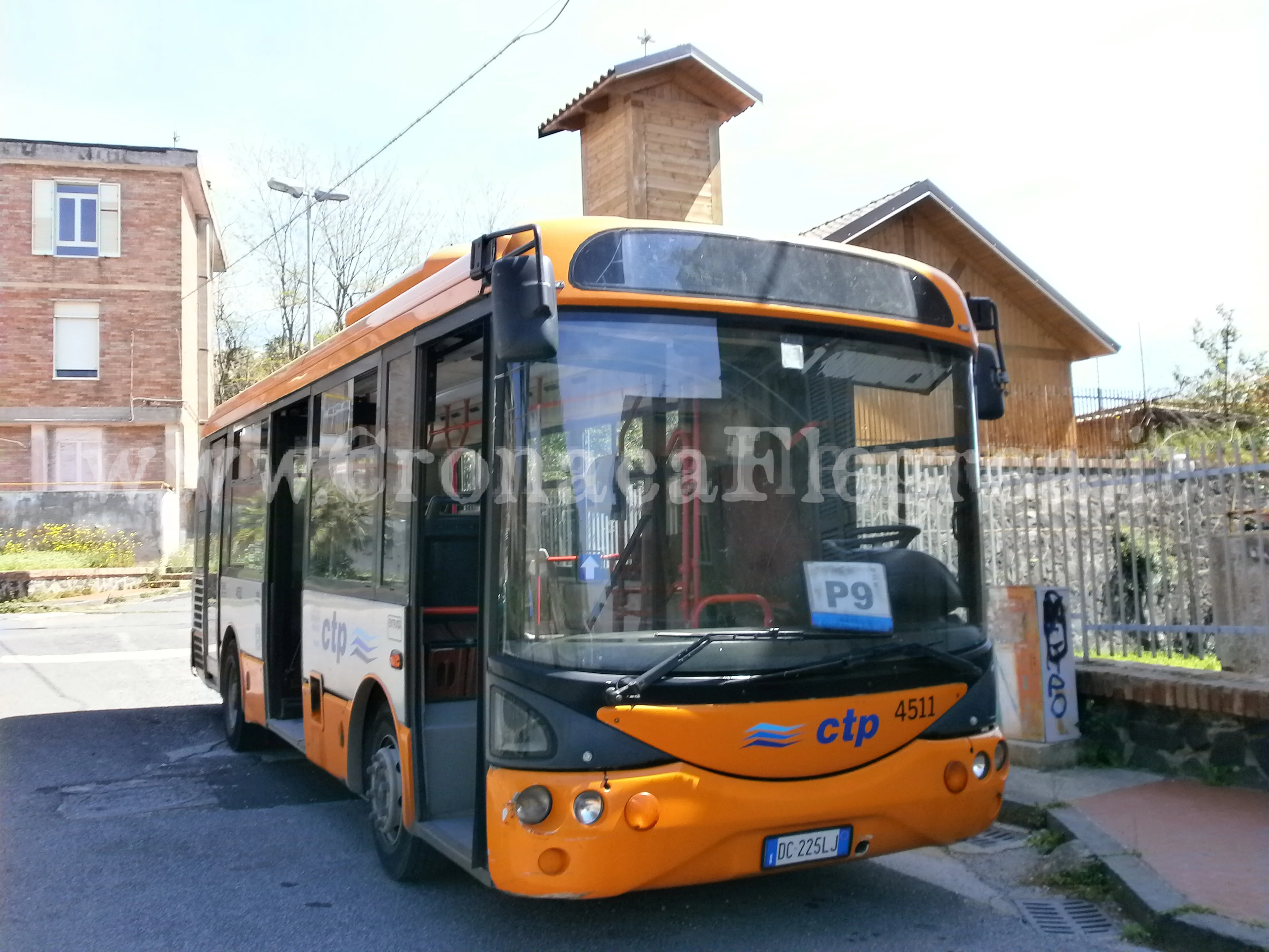 POZZUOLI/ Da domani torna il bus “La Pietra-Solfatara” con otto nuove fermate