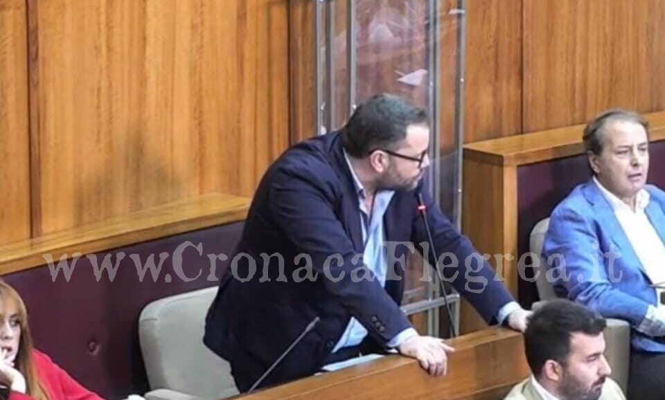 POZZUOLI/ «Servono controlli, le scosse possono causare danni anche importanti alle strutture in città»