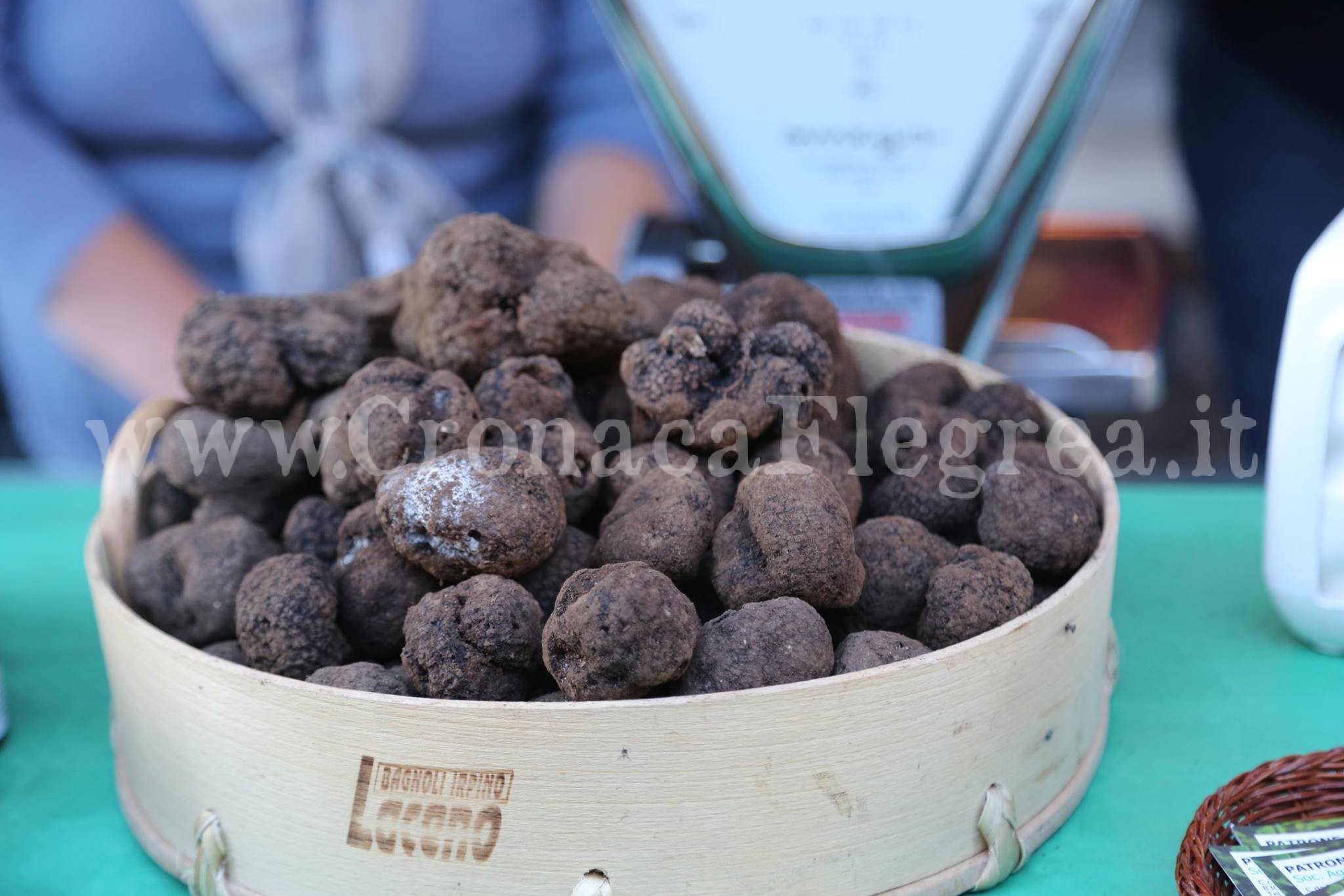 POZZUOLI/ Mangiano tartufo alla sagra di Bagnoli Irpino: in sette finiscono all’ospedale