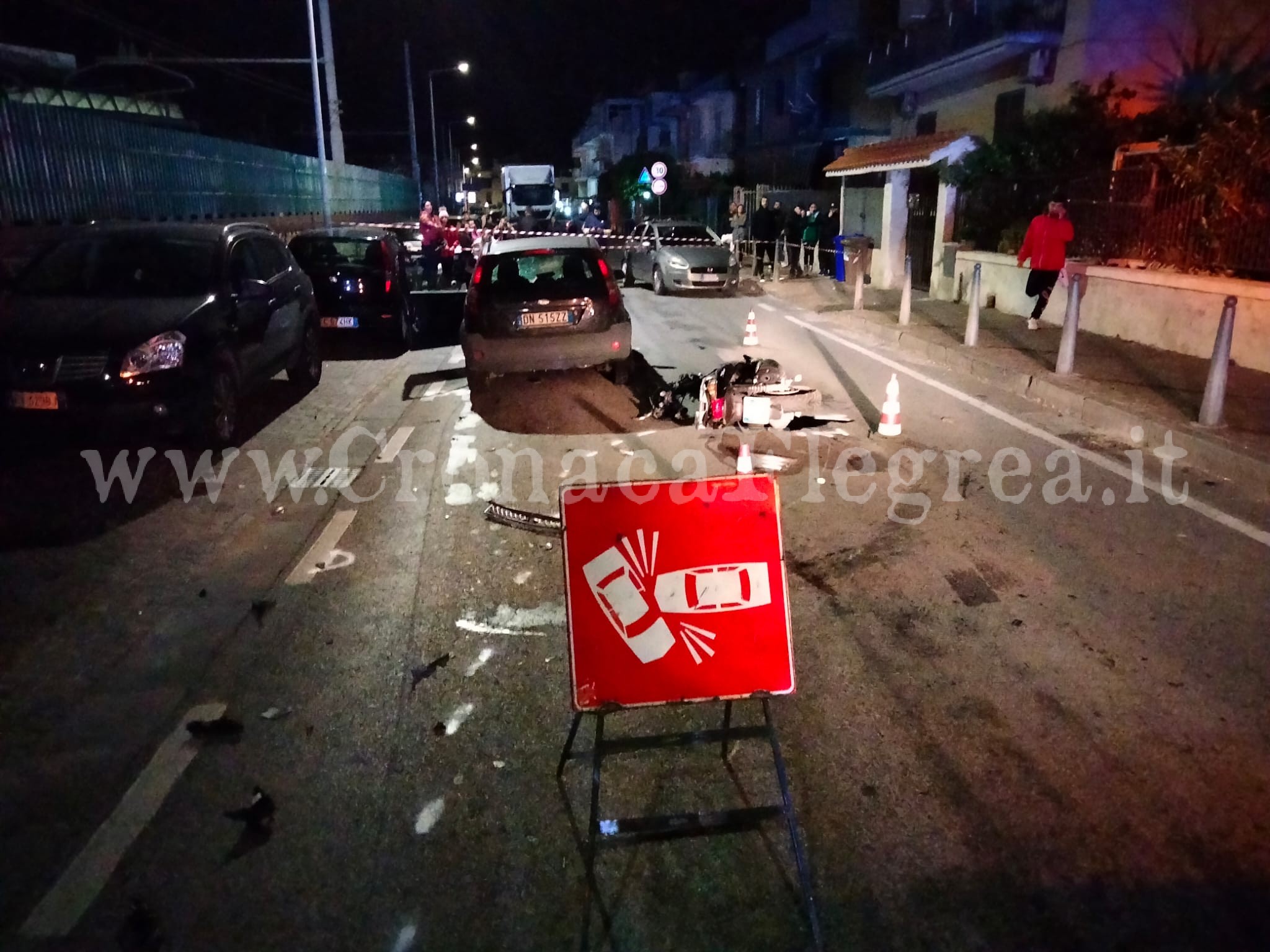 Tragedia a Pozzuoli: 15enne morto in incidente frontale, grave coetanea – LA FOTO