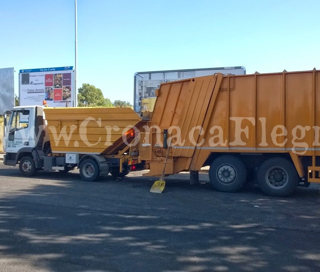 POZZUOLI/ Ruba camion per la raccolta dell’organico e tenta di portarselo a casa: nella fuga si schianta contro un muro