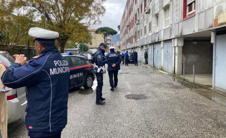 Blitz antiabusivismo nel Rione 219 di Quarto, rimosse baracche e cancelli