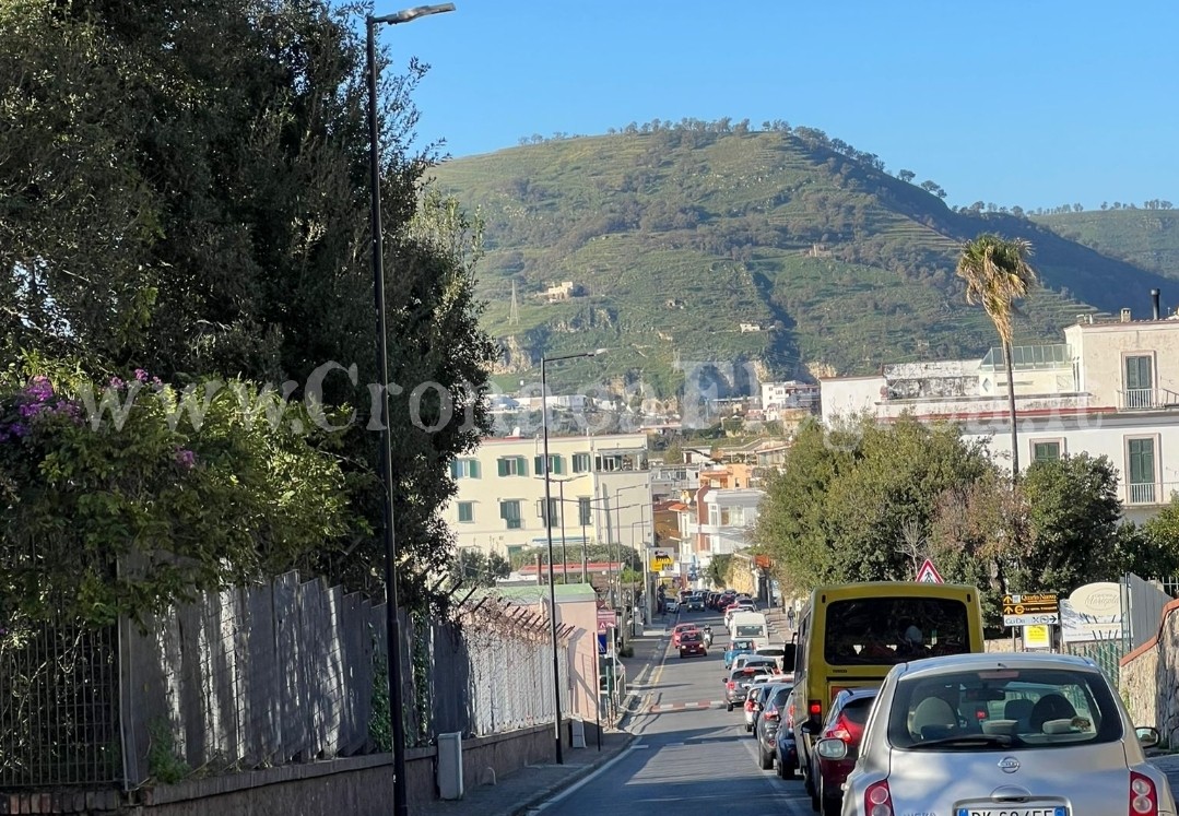 POZZUOLI/ Chiuso il Ponte Copin, città paralizzata dal traffico: é caos totale