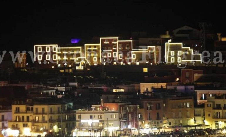 Il comune di Pozzuoli spenderà 3mila euro per far pubblicare il bando per le luminarie natalizie