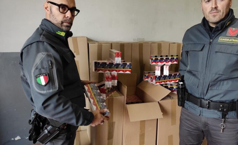 Sequestrati oltre 1.800 kg di sigarette di contrabbando in un garage a Quarto