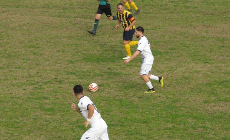 CALCIO/ Scherillo-gol: il Rione Terra in dieci pareggia in rimonta