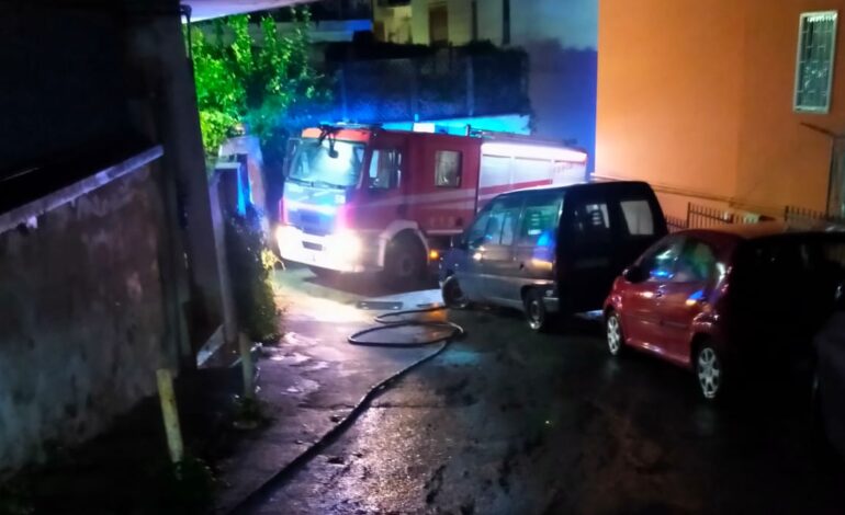 POZZUOLI/ Camion rifiuti incendiato, appello delle opposizioni «Necessaria una risposta forte»