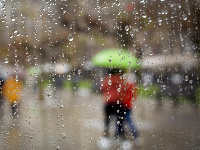 CAMPI FLEGREI/ In arrivo piogge e temporali intensi, scatta l’allerta meteo arancione