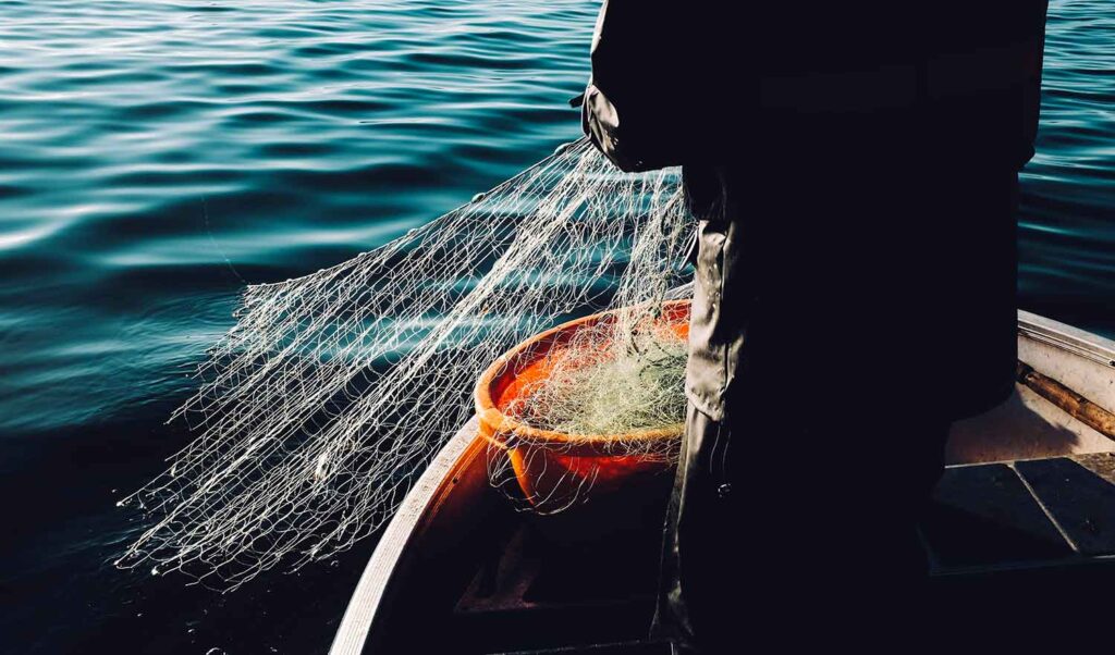 Il Comune di Pozzuoli aderisce al progetto “Una rete da pesca per la filiera dei rifiuti marini”