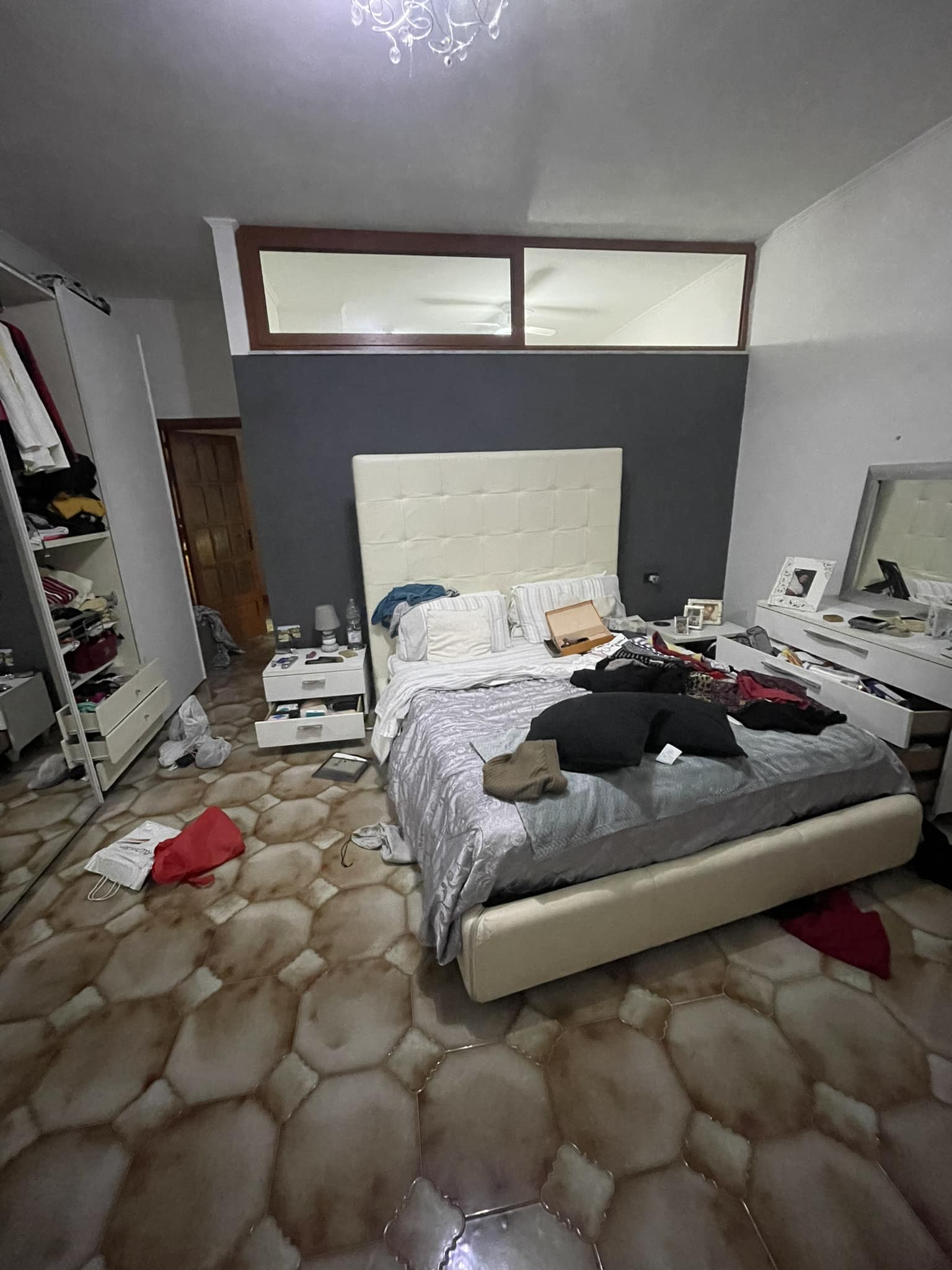 Non c’è pace per i cittadini di Pozzuoli, svaligiato un altro appartamento in via Campana