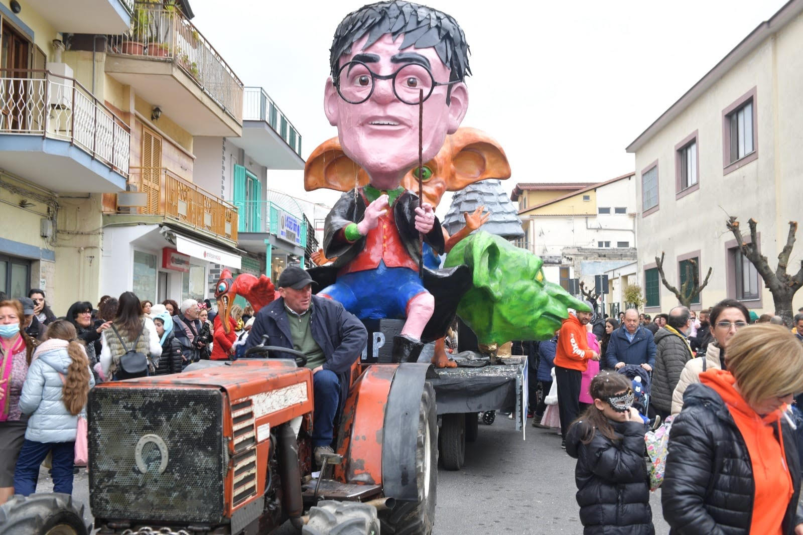 Carnevale a Quarto, tre giorni di festa tra sfilate in maschera, carri allegorici e spettacoli