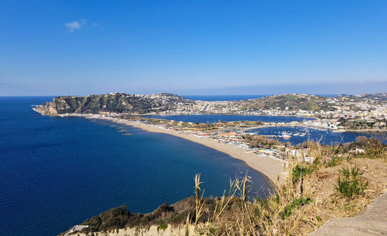 BACOLI/ Riaperto il Sentiero del Faro di Capo Miseno