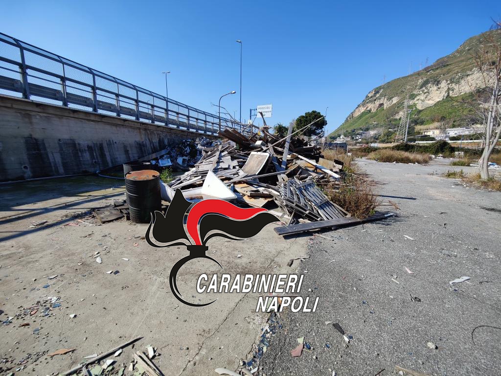 POZZUOLI/ Scoperta una discarica abusiva a due passi dalla tangenziale: 8 denunce – LE FOTO