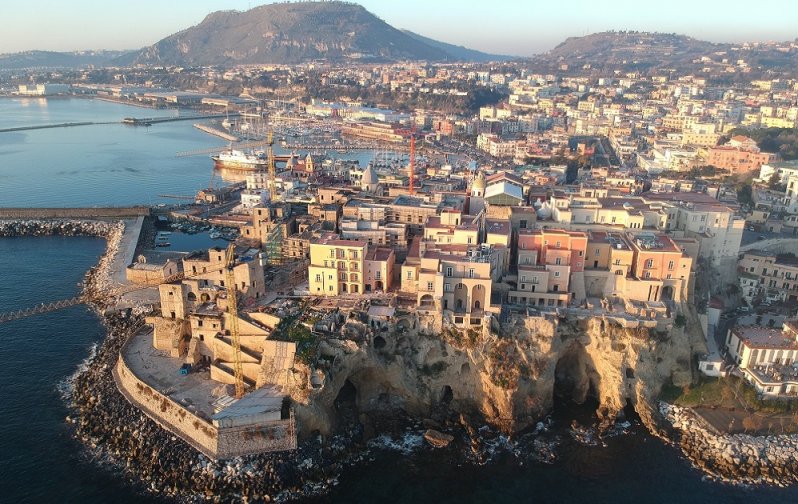 POZZUOLI/ Giovani, lavoro e futuro: presentato il progetto al Rione Terra