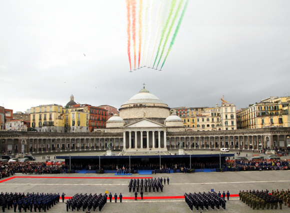 Gli allievi del  Corso Drago VI dell’Accademia Aeronautica giurano fedeltà a Piazza del Plebiscito