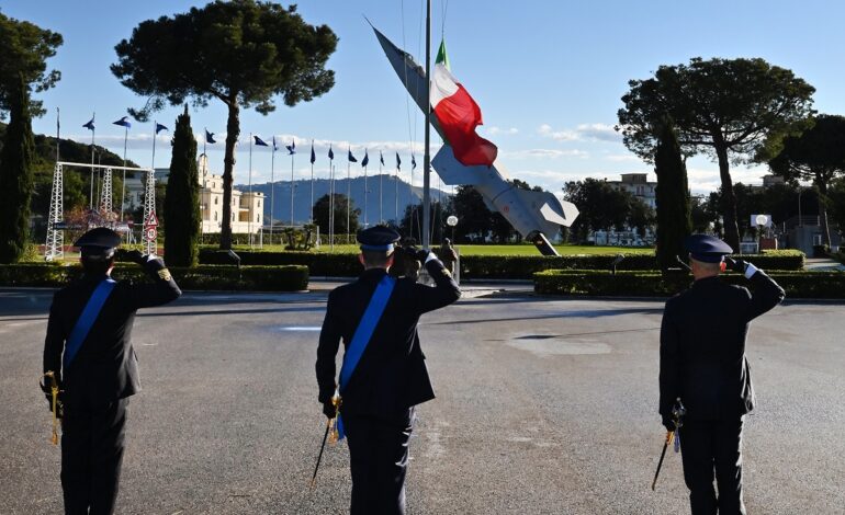 Centenario dell’Aeronautica Militare: a Pozzuoli l’alzabandiera solenne – LE FOTO