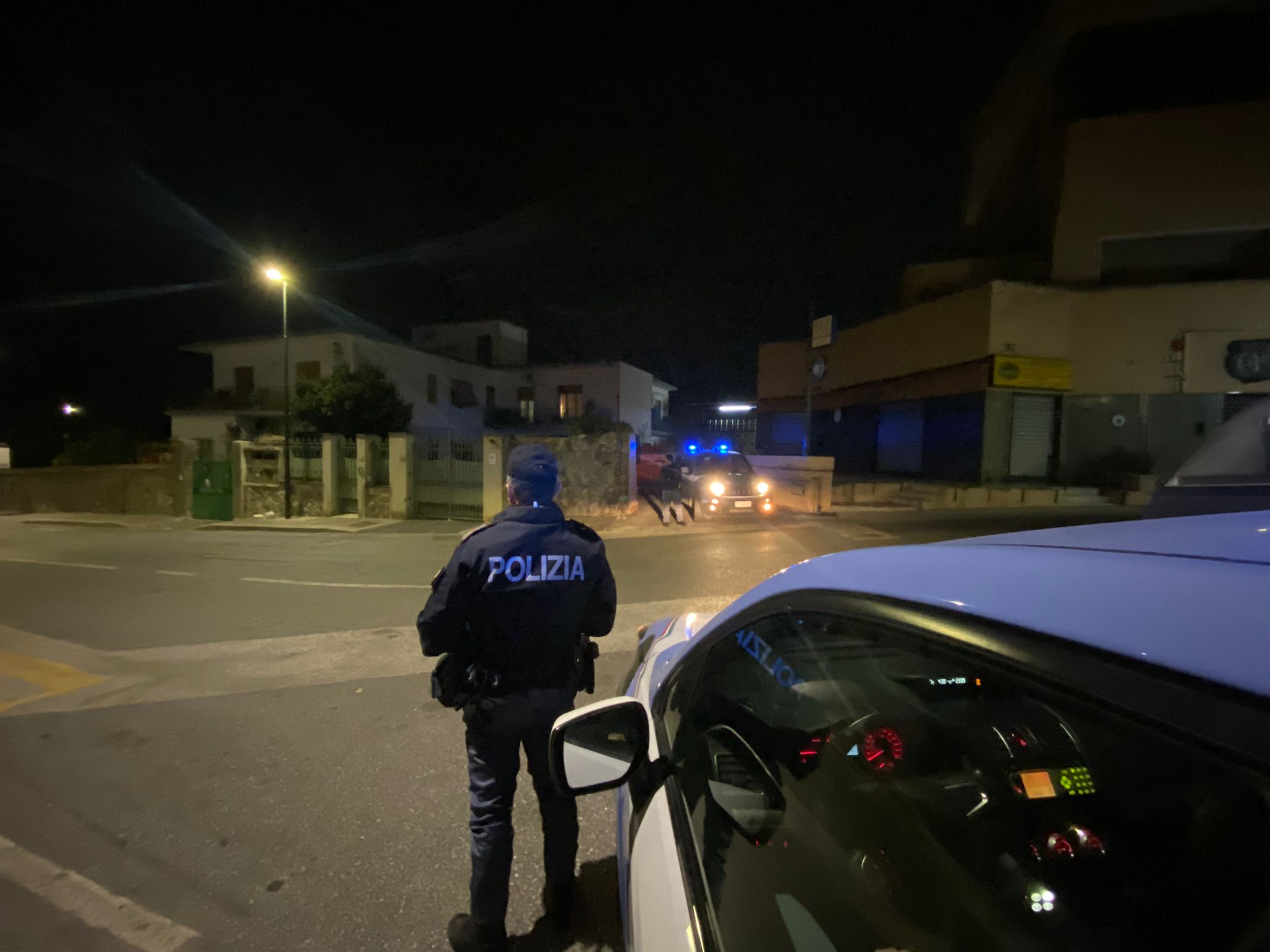 POZZUOLI/ Alto impatto della Polizia: raffica di controlli in tutta la città