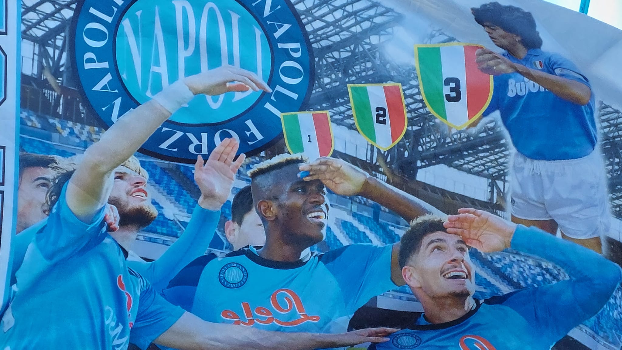 POZZUOLI/ «Coloriamo Monterusciello d’azzurro per lo scudetto del Napoli» parte la raccolta fondi nel quartiere