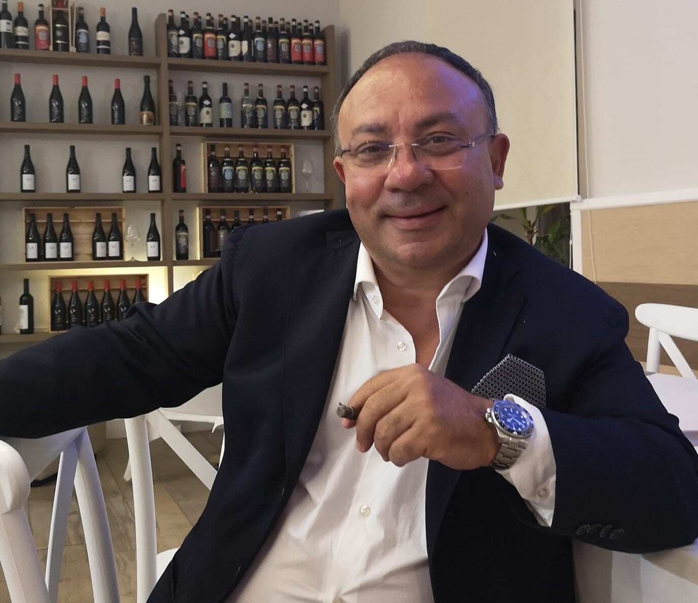 POZZUOLI/ Chiude il famoso ristorante “Bobò” al porto. Il sindaco: «Imprenditori come lui vanno sostenuti»