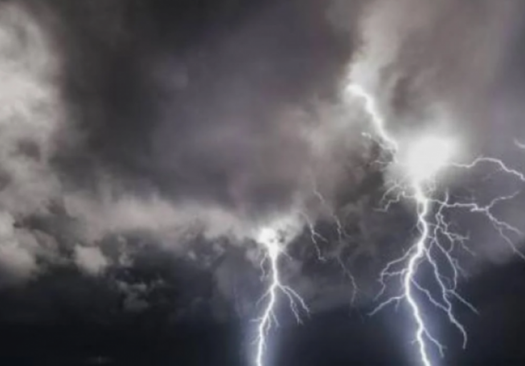 CAMPI FLEGREI/ In arrivo temporali e raffiche di vento: scatta l’allerta meteo gialla