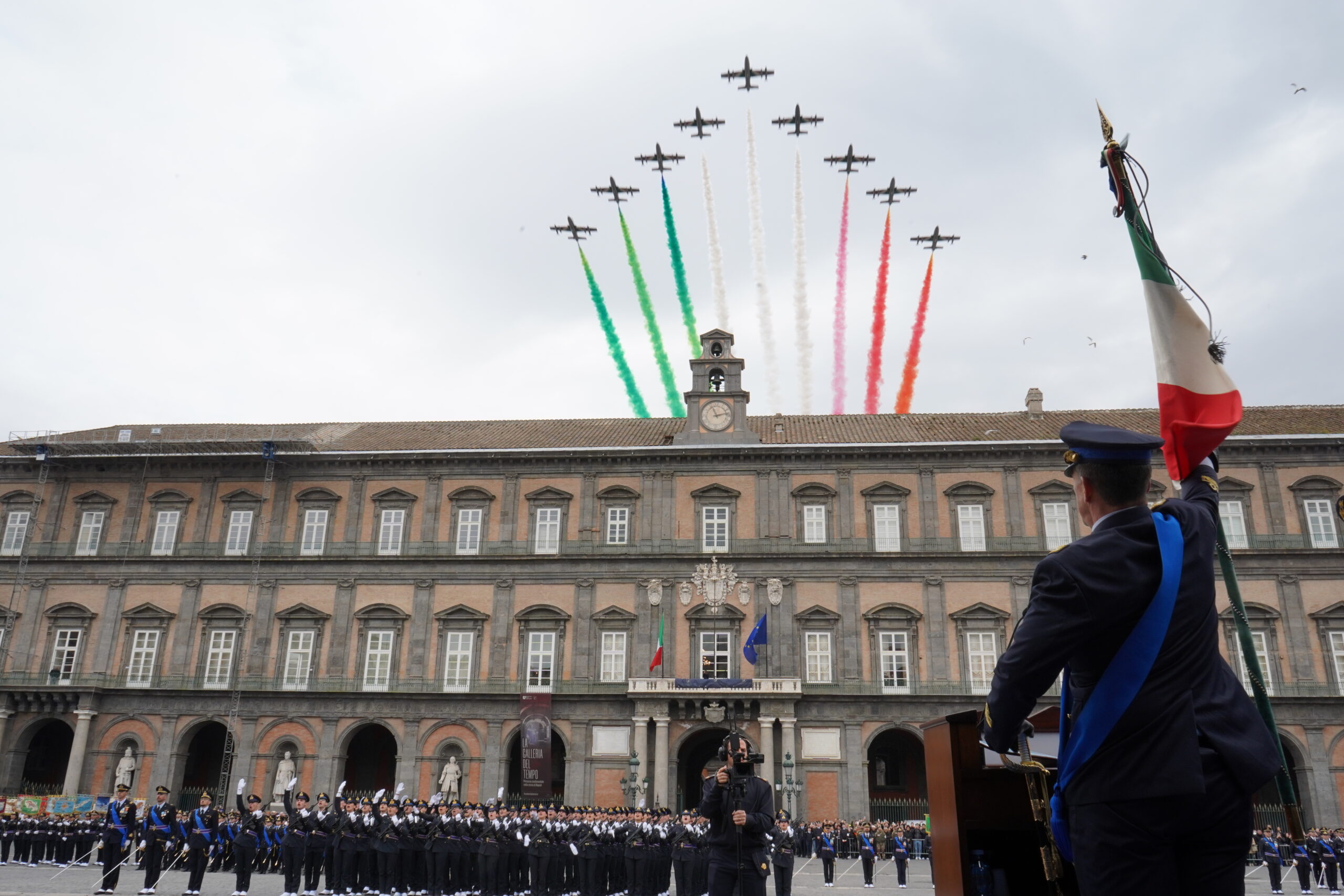 Accademia Aeronautica: gli allievi del corso Drago VI giurano fedeltà alla Repubblica Italiana – LE FOTO