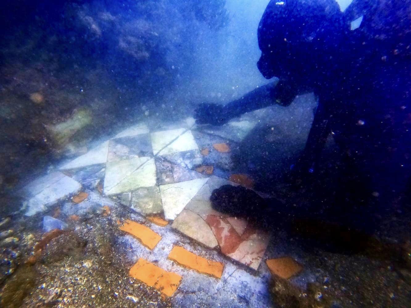 BACOLI/ Nuove scoperte nell’antica città sommersa di Baia – LE FOTO