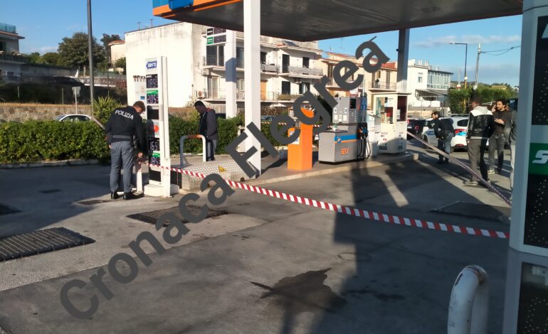 POZZUOLI/ Tentata rapina finisce nel sangue: benzinaio ferito da due colpi di pistola – LE FOTO