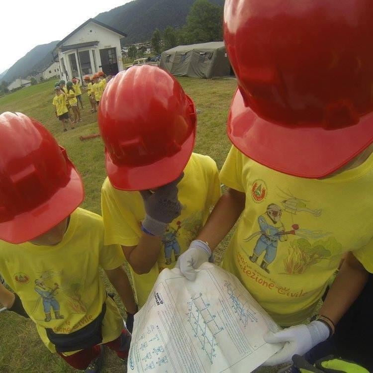 La Regione Campania finanzia 51 campi scuola della Protezione Civile: 2 sono in area flegrea