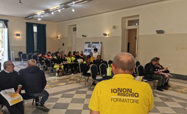 Campagna “Io non Rischio – Protezione Civile”: gazebo informativi nei comuni della zona rossa flegrea