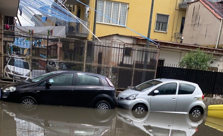 CAMPI FLEGREI/ Il maltempo peggiora, scatta l’allerta meteo arancione