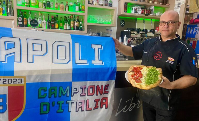 POZZUOLI/ Alla “Pizzeria Rione Terra” la pizza tricolore per il terzo scudetto del Napoli