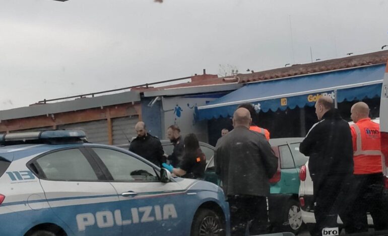 Tenta una rapina ad un supermercato a Licola: 26enne bloccato dalla folla