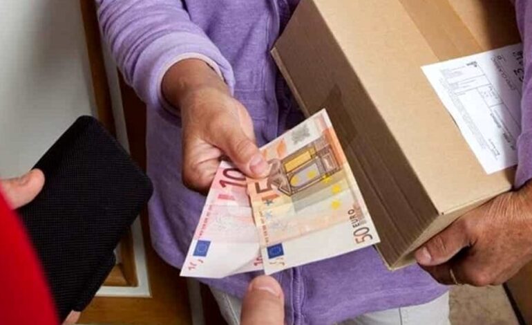 POZZUOLI/ Si finge corriere e truffa mille euro a una 95enne: preso dalla Polizia