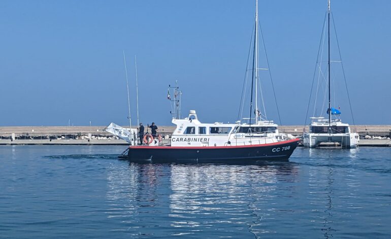 Carabinieri in azione, controlli alle imbarcazioni: elevate 17 sanzioni