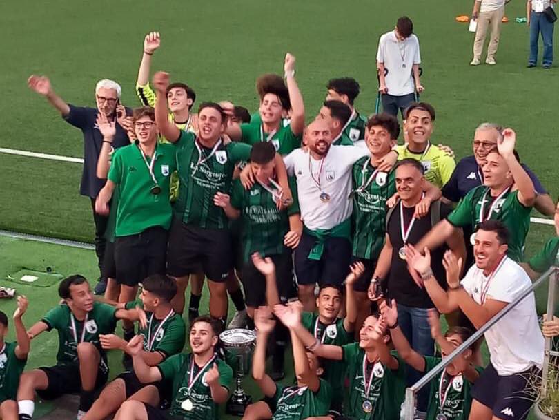 Il Monteruscello Calcio vince il campionato regionale Under 16 – LE FOTO