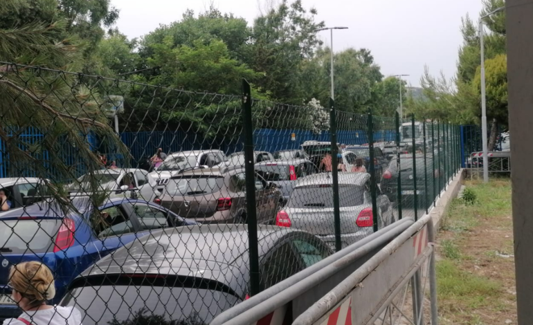 BACOLI/ Inferno di traffico a Miseno e Miliscola, automobilisti intrappolati per ore – LE FOTO