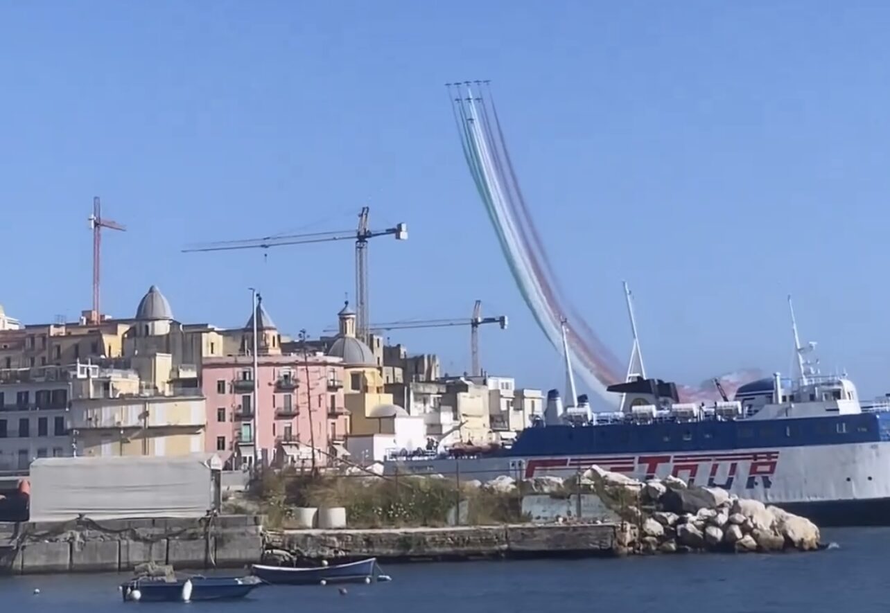 Frecce Tricolori: le foto dei nostri lettori