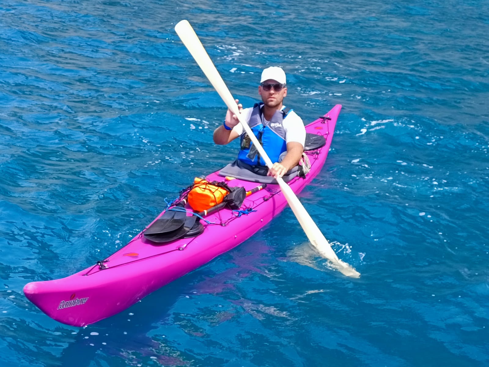 Percorrendo l’intero golfo di Gaeta in kayak fino ad Arco Felice: l’emozionante avventura di Maurizio Sollo