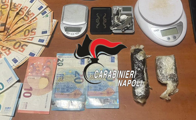 Pusher arrestato dai carabinieri a Monte di Procida: trovato con hashish, cocaina e soldi