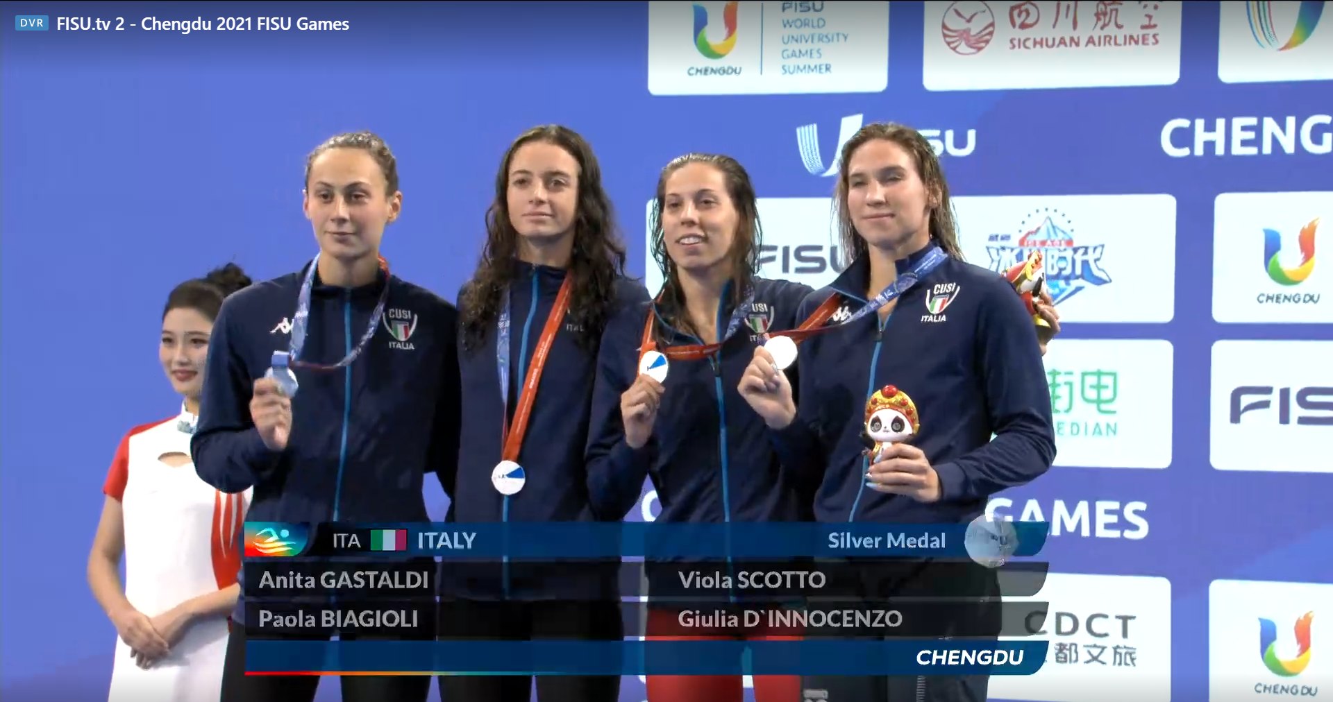 Nuoto, Viola Scotto di Carlo è d’argento nella 4×100 stile libero