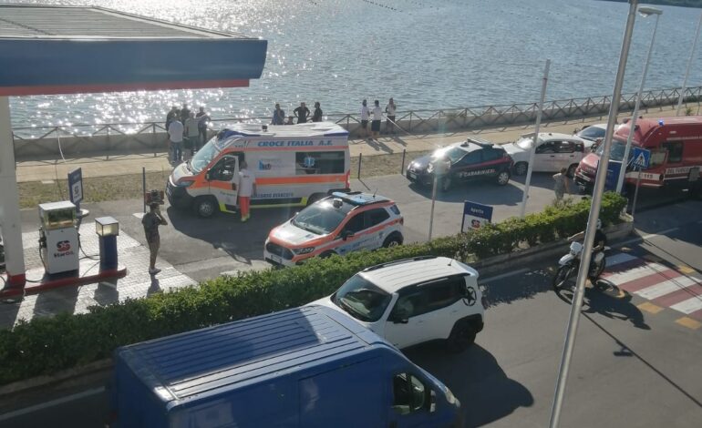 Tragedia a Bacoli: sub trovato morto nel lago Fusaro – LE FOTO