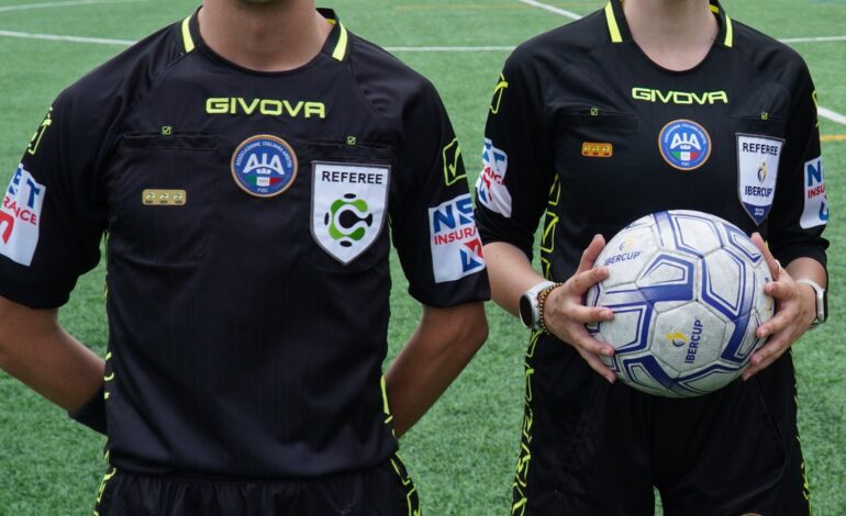 A Pozzuoli il raduno degli arbitri insieme al fischietto di serie A Maresca