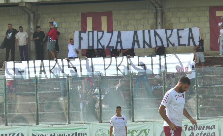 POZZUOLI/ «Forza Andrea guarisci presto!» dai tifosi della Puteolana striscione per il bimbo aggredito da un cane