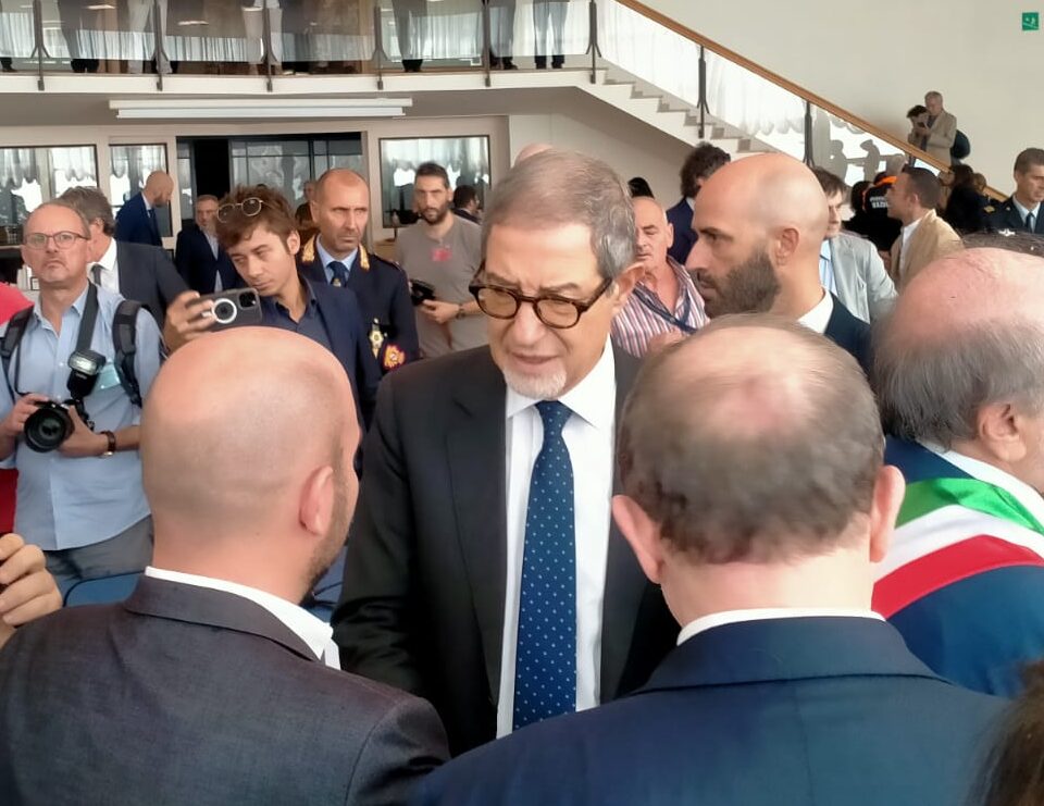 Bradisismo, il Ministro Musumeci: «Un giro per Pozzuoli e i Campi Flegrei senza i sindaci»