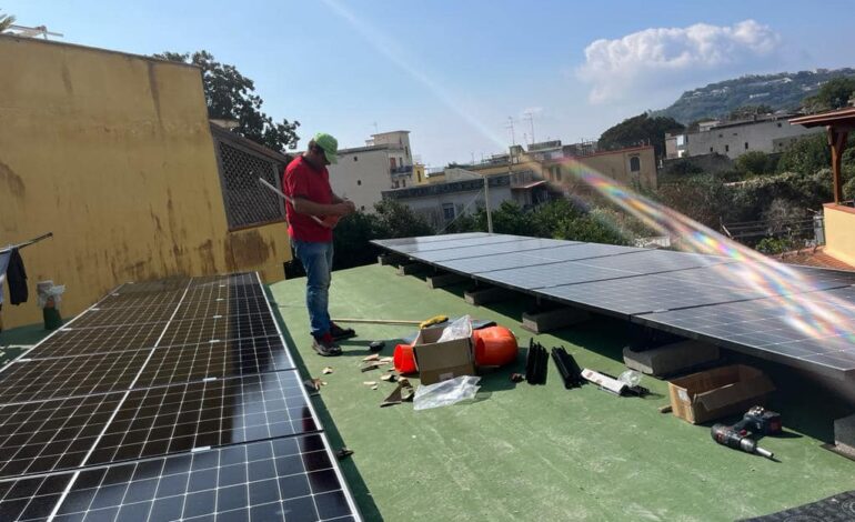 A Bacoli i primi uffici comunali alimentati ad energia solare