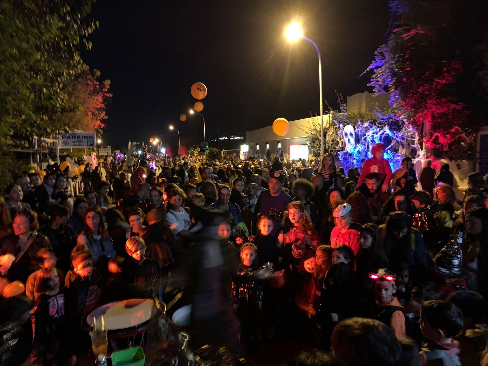 BACOLI/ Festa di Halloween sul lungomare di Miliscola