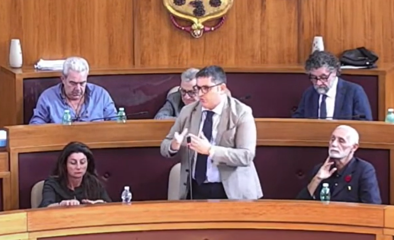 POZZUOLI/ Il sindaco Manzoni contro il “suo” Pd: «Partito assente rispetto al bradisismo, è da vergognarsi»
