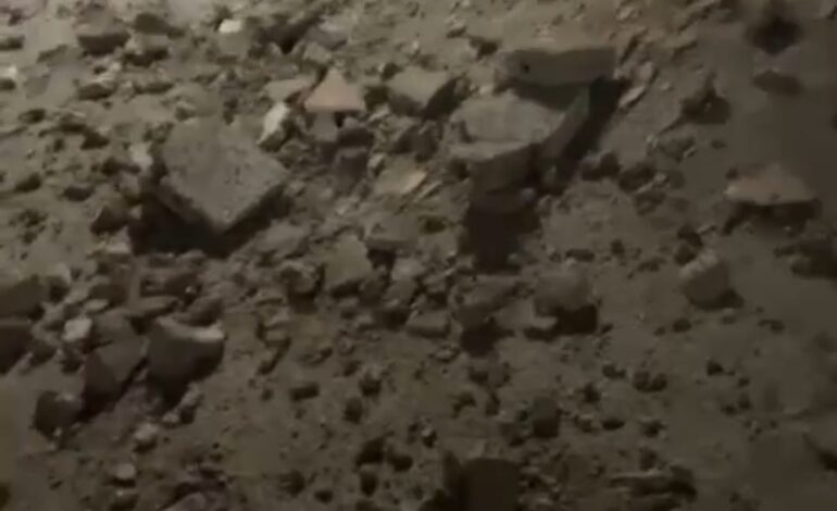 Forte scossa a Pozzuoli, cadono calcinacci: paura, malori e residenti per le strade – IL VIDEO