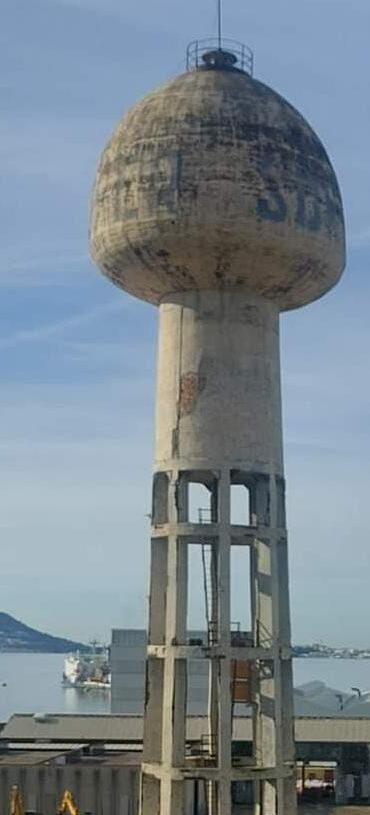 POZZUOLI/ Pronto l’abbattimento della torre ex Sofer: scuole chiuse per un giorno e residenti evacuati – LE DISPOSIZIONI