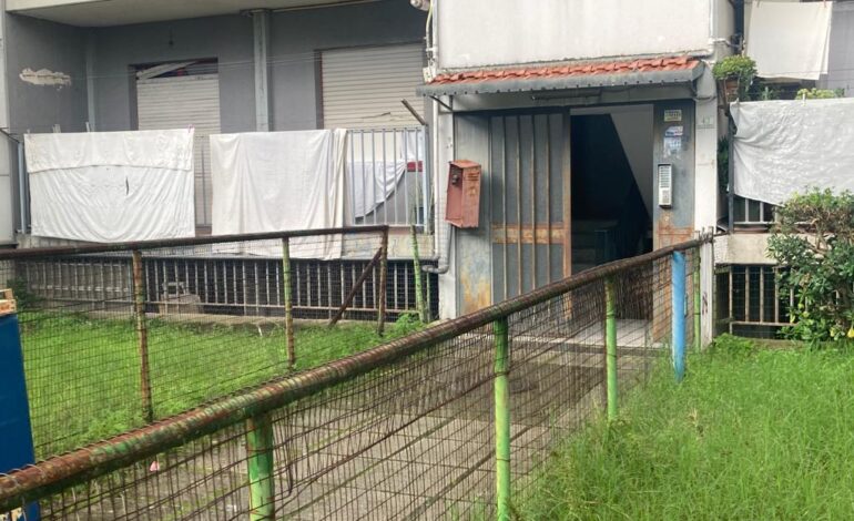 QUARTO/ Liberata la casa occupata abusivamente da una donna con bambini nel Rione 219